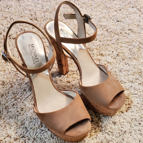 Michael Kors 8.5 Heels - Picture 1 of 4